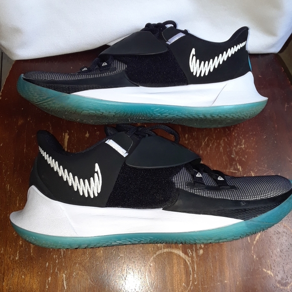 Nike Kyrie Low 3 'Moon' Black/Blue CJ1286-001 Basketball Shoes Men's Size 9 - Picture 4 of 15
